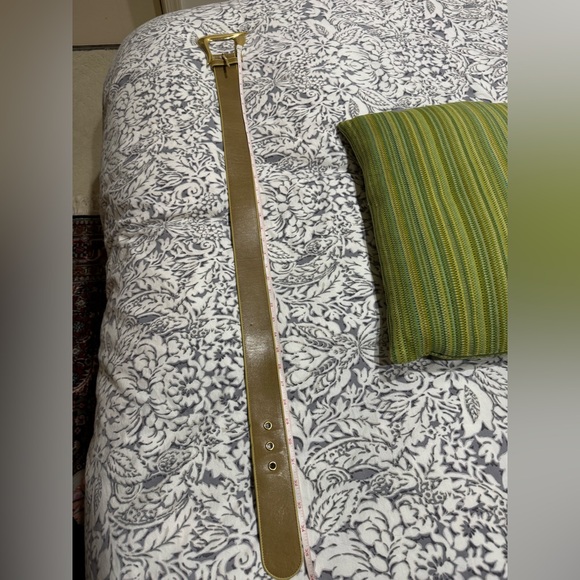 Vintage Escada Gold Buckle Tan Belt size Medium - Picture 4 of 9